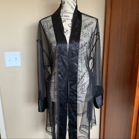 Victoria Secret Robe - Picture 7 of 8